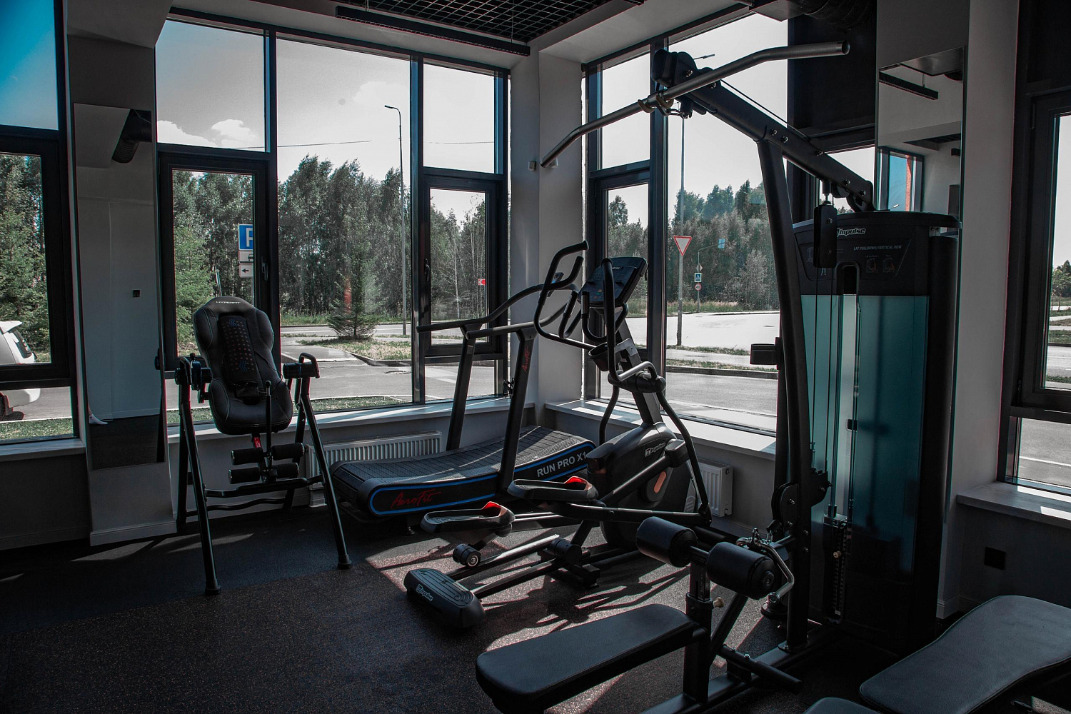 Фитнес-студия "RED FITNESS & WELLNESS"